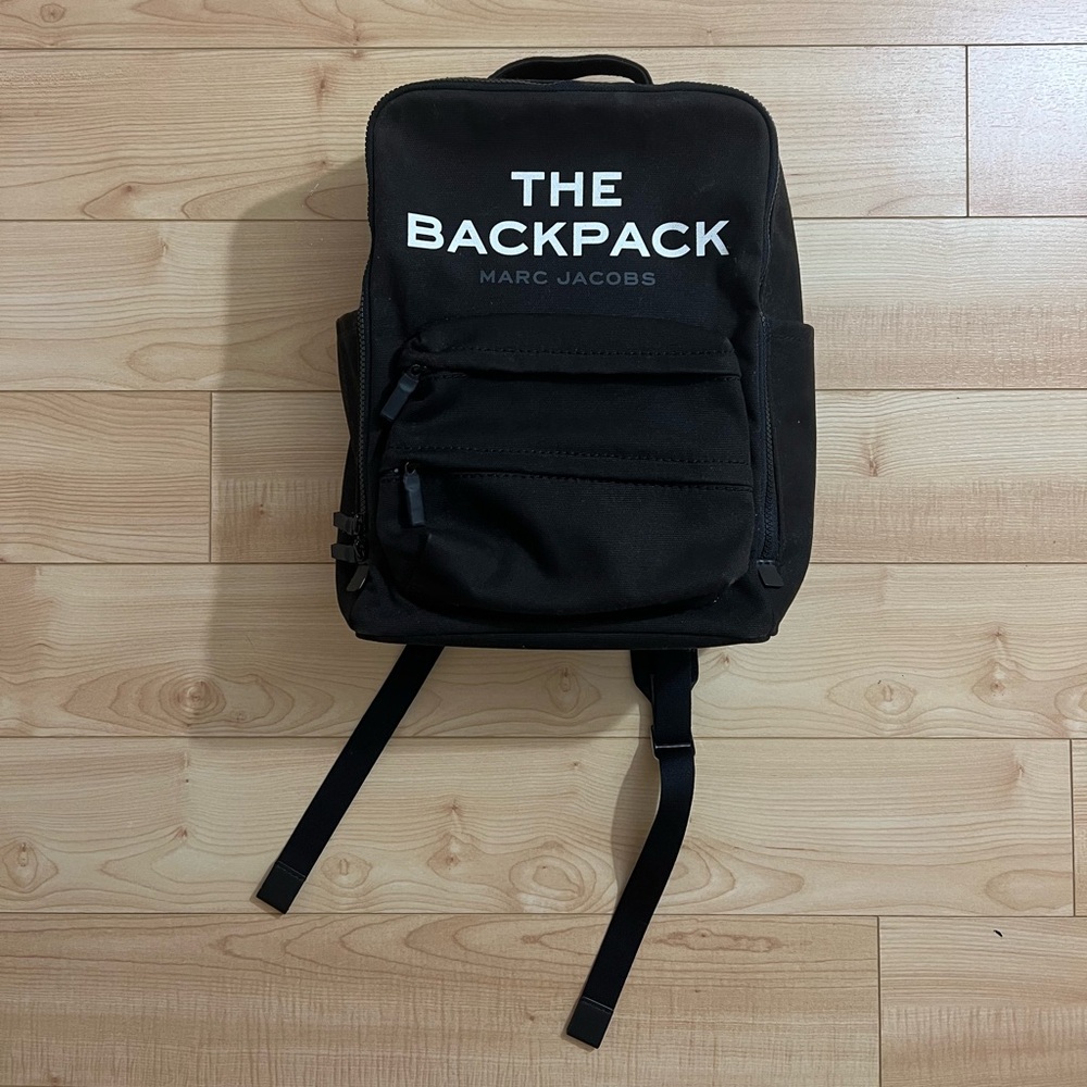 MARC JACOBS “the back pack”